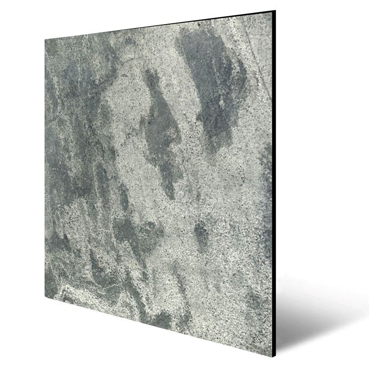 Weiße Marmor Steinpaneele – moderne Wandgestaltung im Wohnzimmer